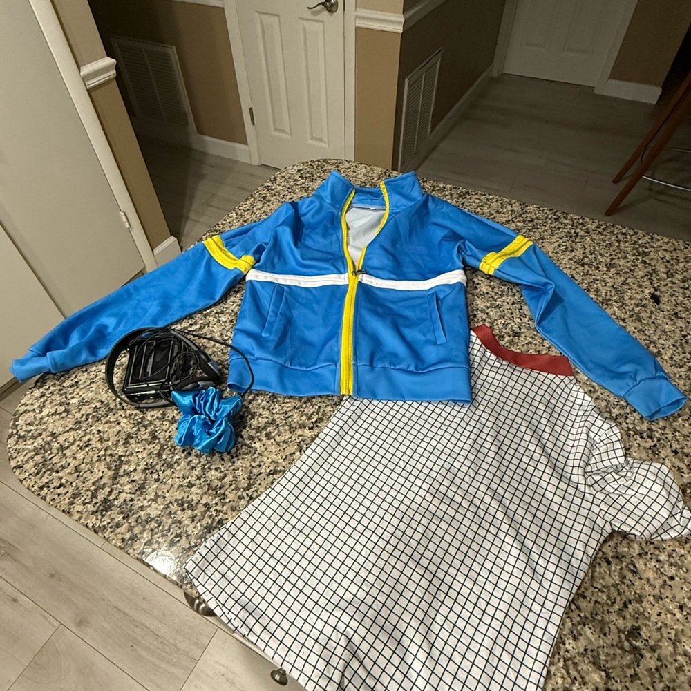 Stranger Things Max costume - Picture 2 of 5
